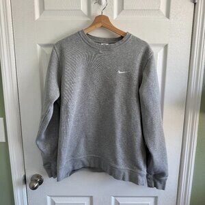 Nike Sportswear Club Crew-Swoosh Embroidered Logo Sweatshirt Size Large